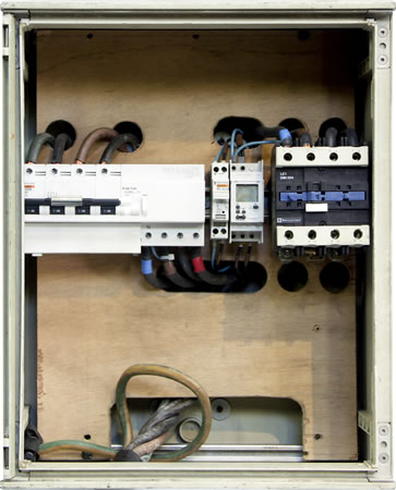 MERLIN GERIN Alternative text - MERLIN GERIN