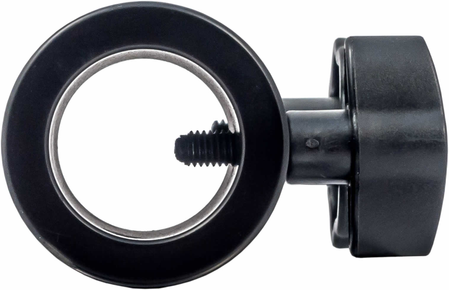 Adam Hall Alternative text - Adam Hall