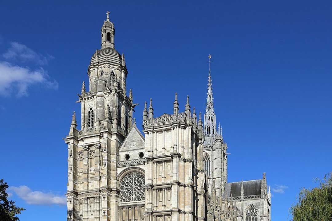Intégration du système son à la Cathédrale d’Evreux Alternative text - Intégration du système son à la Cathédrale d’Evreux